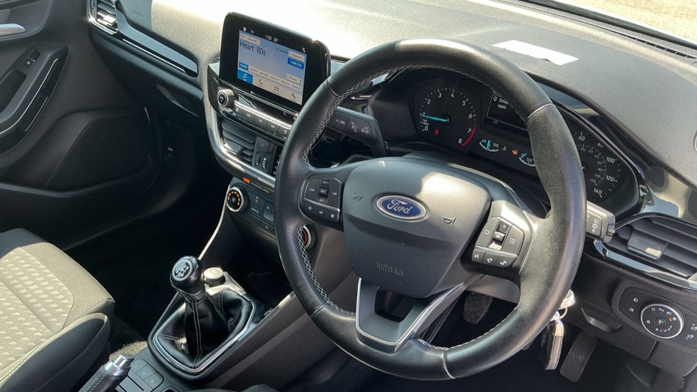 Ford Fiesta 1.1 Zetec 5dr Petrol Hatchback - Image 11