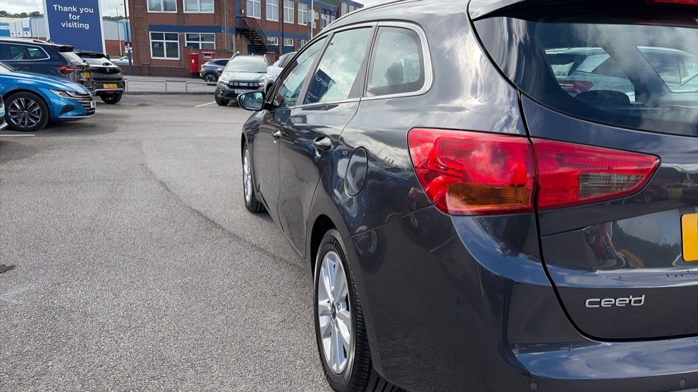 Kia Ceed 1.6 CRDi ISG 2 5dr Diesel Estate - Image 24
