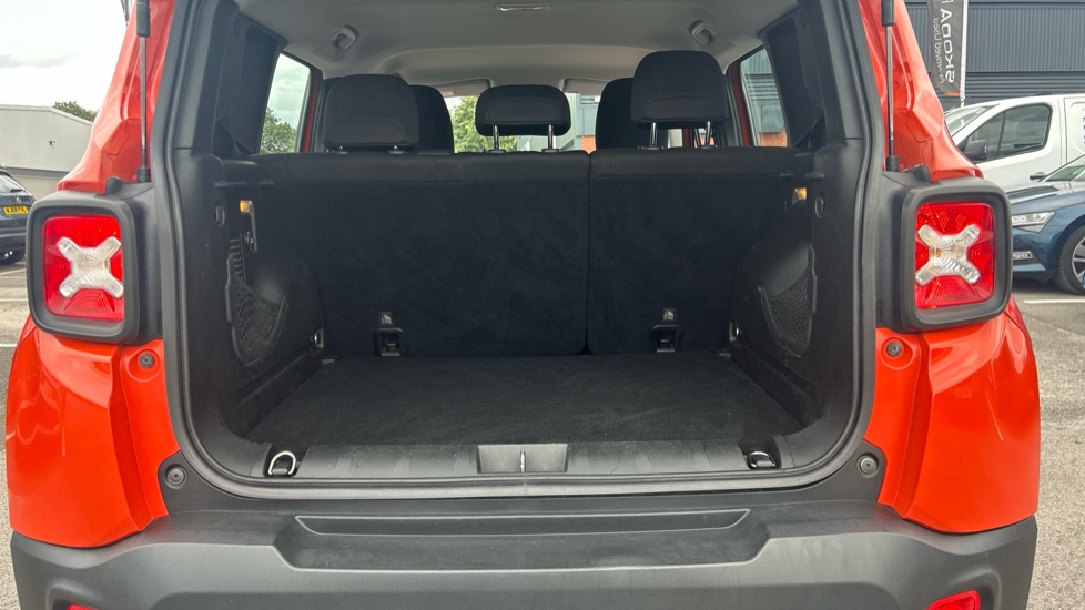 Jeep Renegade 1.6 E-torQ Longitude 5dr Petrol Hatchback - Image 4
