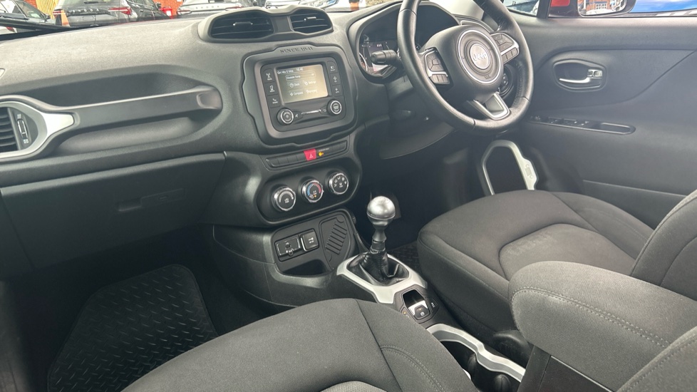 Jeep Renegade 1.6 E-torQ Longitude 5dr Petrol Hatchback - Image 9