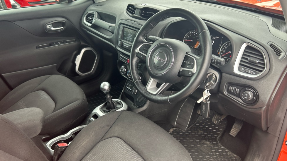 Jeep Renegade 1.6 E-torQ Longitude 5dr Petrol Hatchback - Image 11