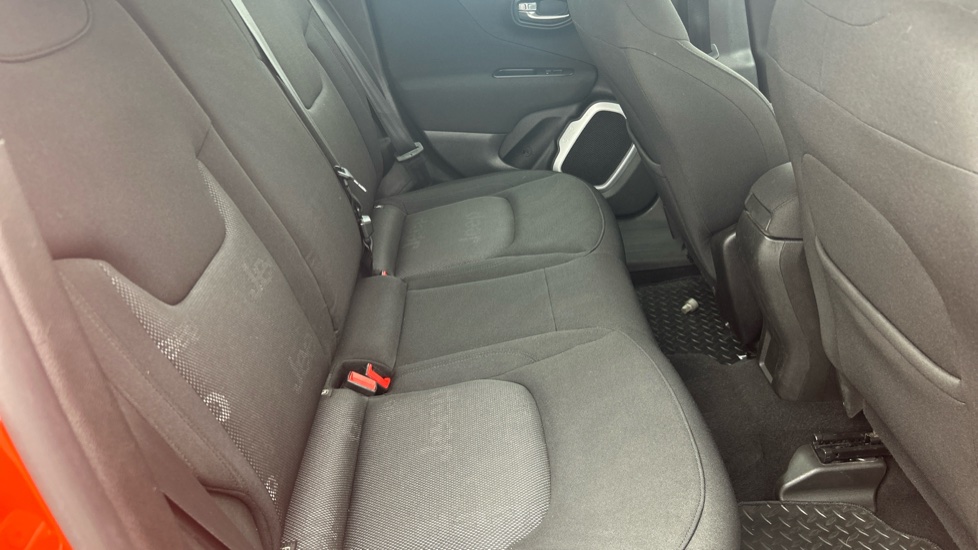 Jeep Renegade 1.6 E-torQ Longitude 5dr Petrol Hatchback - Image 16