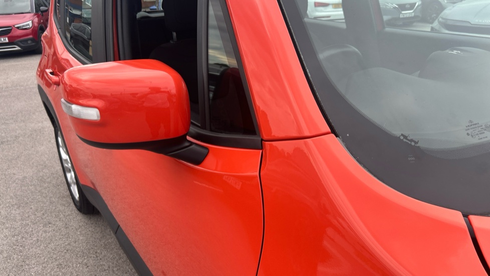 Jeep Renegade 1.6 E-torQ Longitude 5dr Petrol Hatchback - Image 26