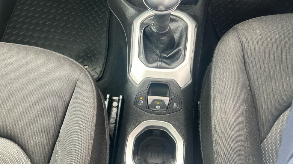 Jeep Renegade 1.6 E-torQ Longitude 5dr Petrol Hatchback - Image 40