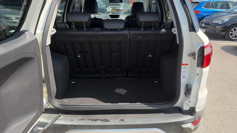 Ford EcoSport 1.5 TDCi 95 Titanium 5dr [17in] Diesel Hatchback - Image 4