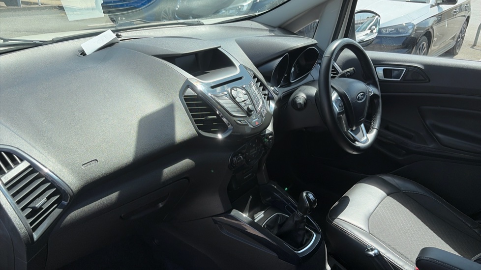 Ford EcoSport 1.5 TDCi 95 Titanium 5dr [17in] Diesel Hatchback - Image 9