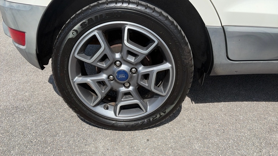 Ford EcoSport 1.5 TDCi 95 Titanium 5dr [17in] Diesel Hatchback - Image 32