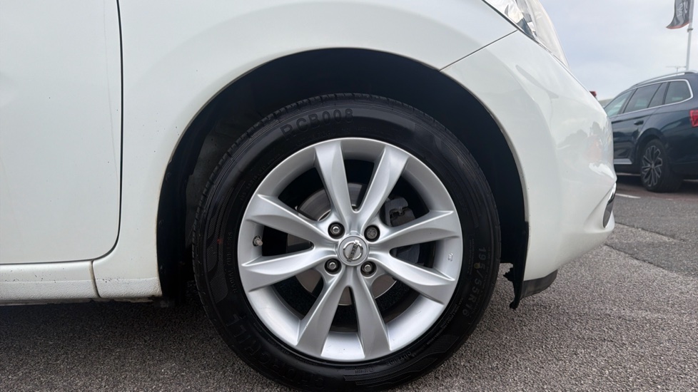 Nissan Note 1.2 DiG-S Tekna 5dr Auto Petrol Hatchback - Image 7