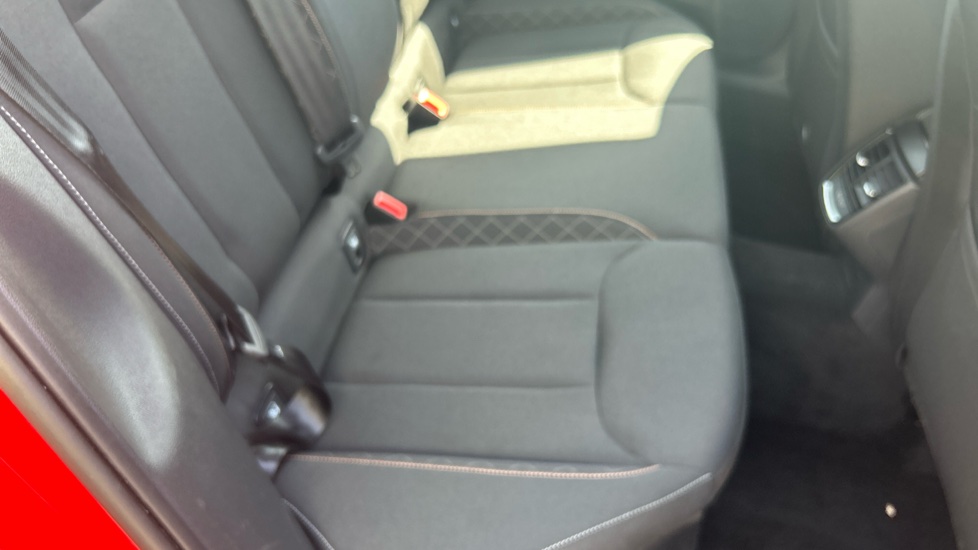 Skoda Kamiq 1.0 TSI SE 5dr DSG Petrol Hatchback - Image 32