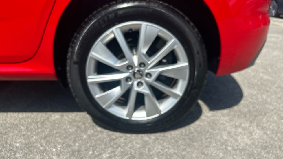 Skoda Kamiq 1.0 TSI SE 5dr DSG Petrol Hatchback - Image 33