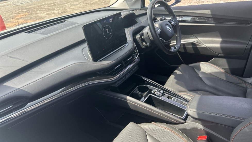 Skoda Enyaq 132kW 60 ecoSuite 62kWh 5dr Auto [120kW] Electric Estate - Image 2