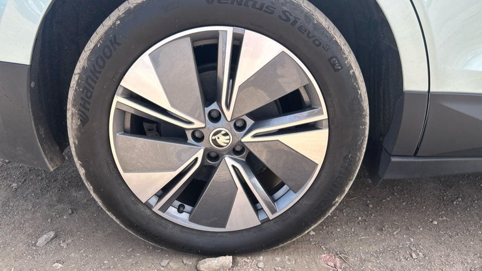 Skoda Enyaq 132kW 60 ecoSuite 62kWh 5dr Auto [120kW] Electric Estate - Image 24