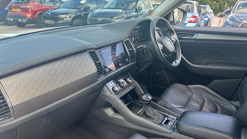 Skoda Kodiaq 1.5 TSI SE L Executive 5dr DSG [7 Seat] Petrol Estate - Image 2