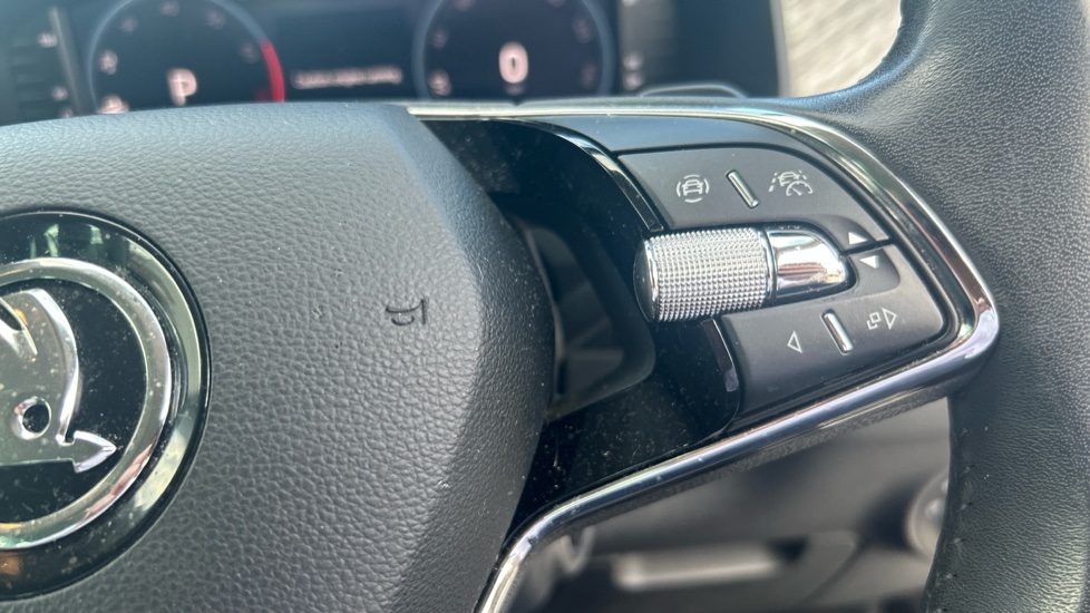 Skoda Kodiaq 1.5 TSI SE L Executive 5dr DSG [7 Seat] Petrol Estate - Image 18