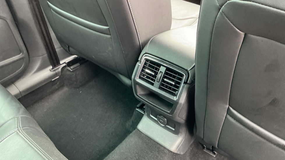 Skoda Kodiaq 1.5 TSI SE L Executive 5dr DSG [7 Seat] Petrol Estate - Image 38