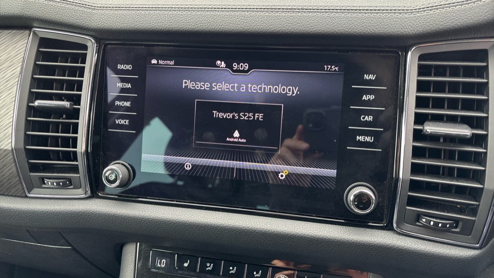 Skoda Kodiaq 1.5 TSI SE L Executive 5dr DSG [7 Seat] Petrol Estate - Image 12