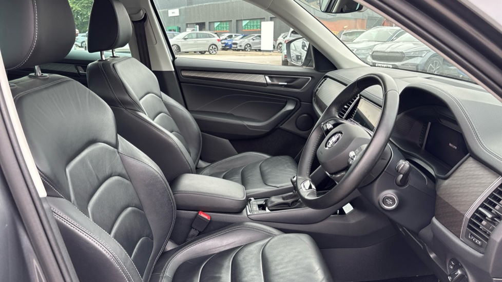 Skoda Kodiaq 1.5 TSI SE L Executive 5dr DSG [7 Seat] Petrol Estate - Image 15