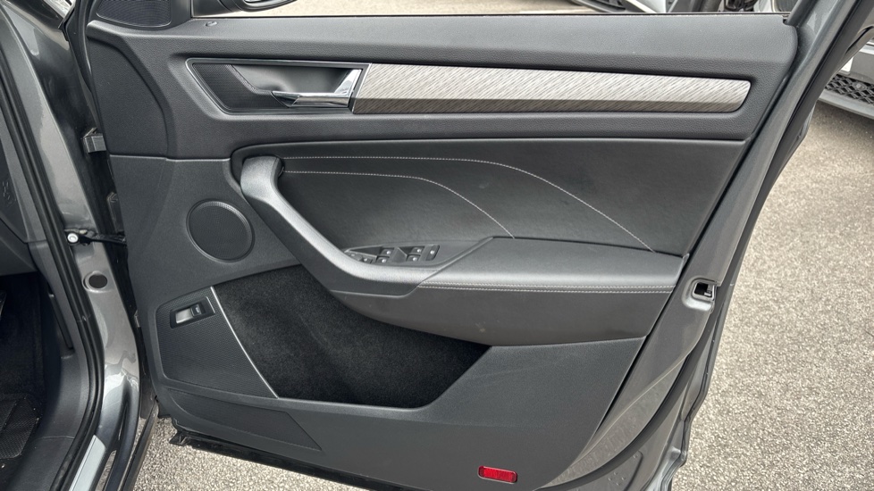 Skoda Kodiaq 1.5 TSI SE L Executive 5dr DSG [7 Seat] Petrol Estate - Image 19