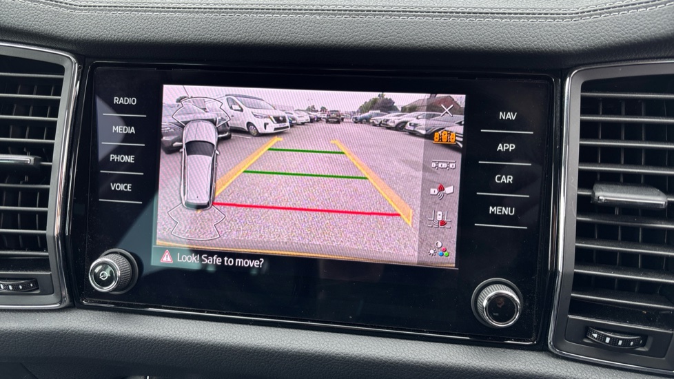 Skoda Kodiaq 1.5 TSI SE L Executive 5dr DSG [7 Seat] Petrol Estate - Image 24