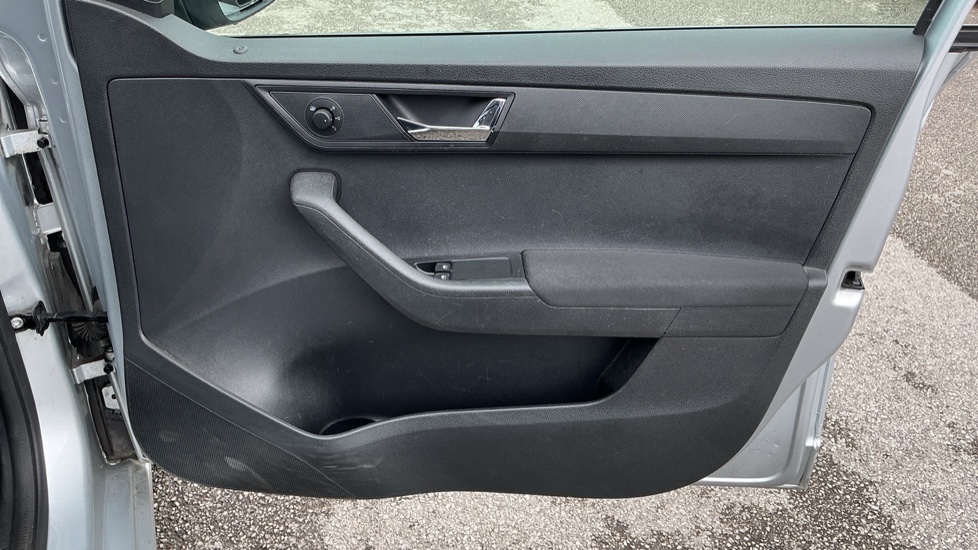 Skoda Fabia 1.0 MPI 75 SE L 5dr Petrol Hatchback - Image 19