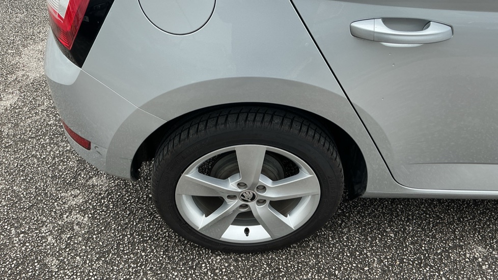 Skoda Fabia 1.0 MPI 75 SE L 5dr Petrol Hatchback - Image 40