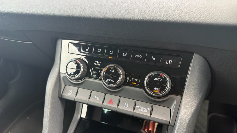 Skoda Karoq 1.5 TSI Sportline Edition 5dr DSG Petrol Estate - Image 13