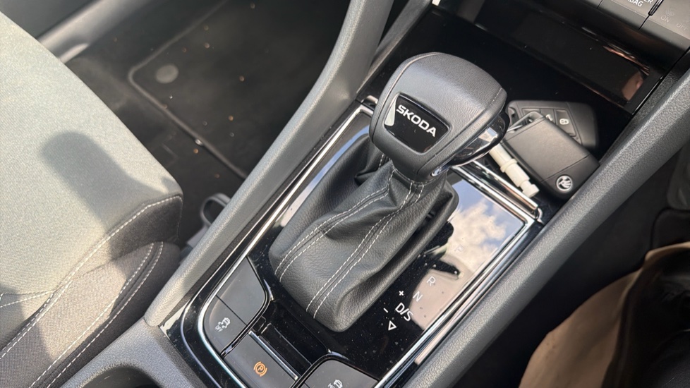 Skoda Karoq 1.5 TSI Sportline Edition 5dr DSG Petrol Estate - Image 14