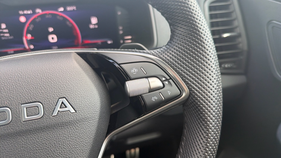 Skoda Karoq 1.5 TSI Sportline Edition 5dr DSG Petrol Estate - Image 18