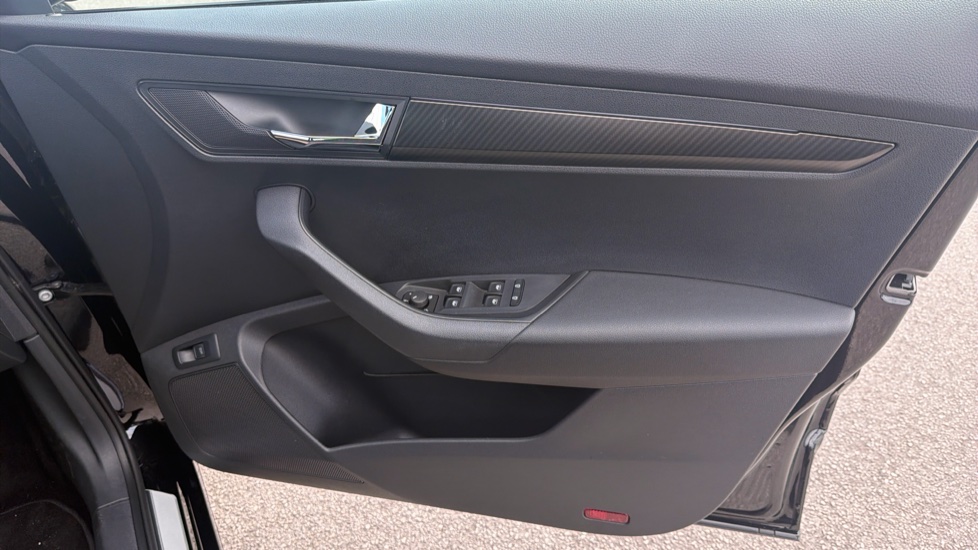 Skoda Karoq 1.5 TSI Sportline Edition 5dr DSG Petrol Estate - Image 19