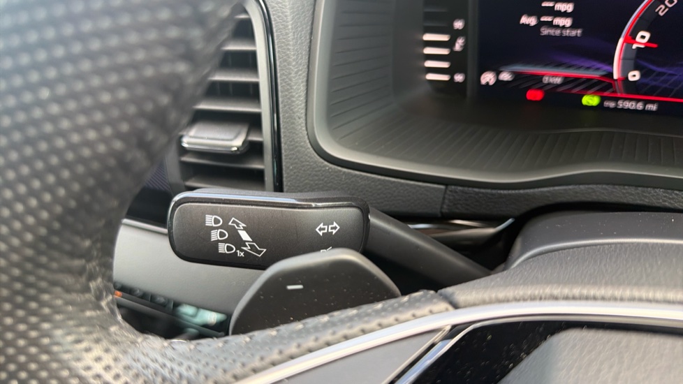 Skoda Karoq 1.5 TSI Sportline Edition 5dr DSG Petrol Estate - Image 23