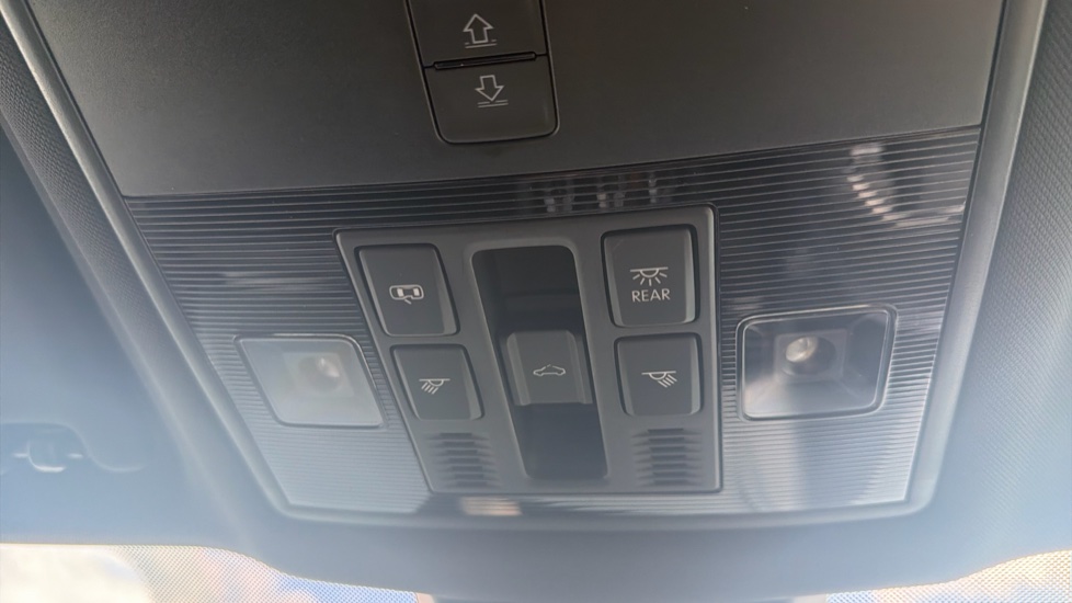 Skoda Karoq 1.5 TSI Sportline Edition 5dr DSG Petrol Estate - Image 32