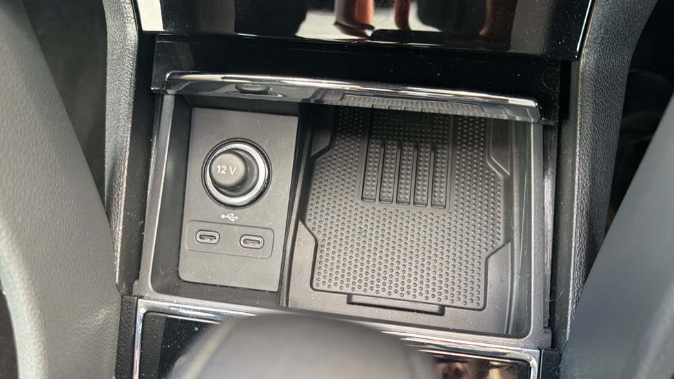 Skoda Karoq 1.5 TSI Sportline Edition 5dr DSG Petrol Estate - Image 38