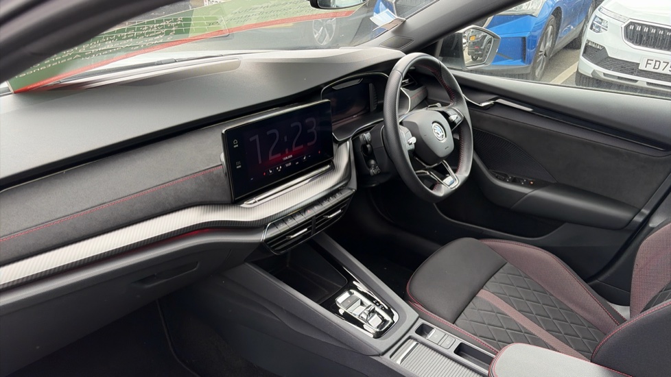 Skoda Octavia 2.0 TSI vRS 5dr DSG Petrol Hatchback - Image 2