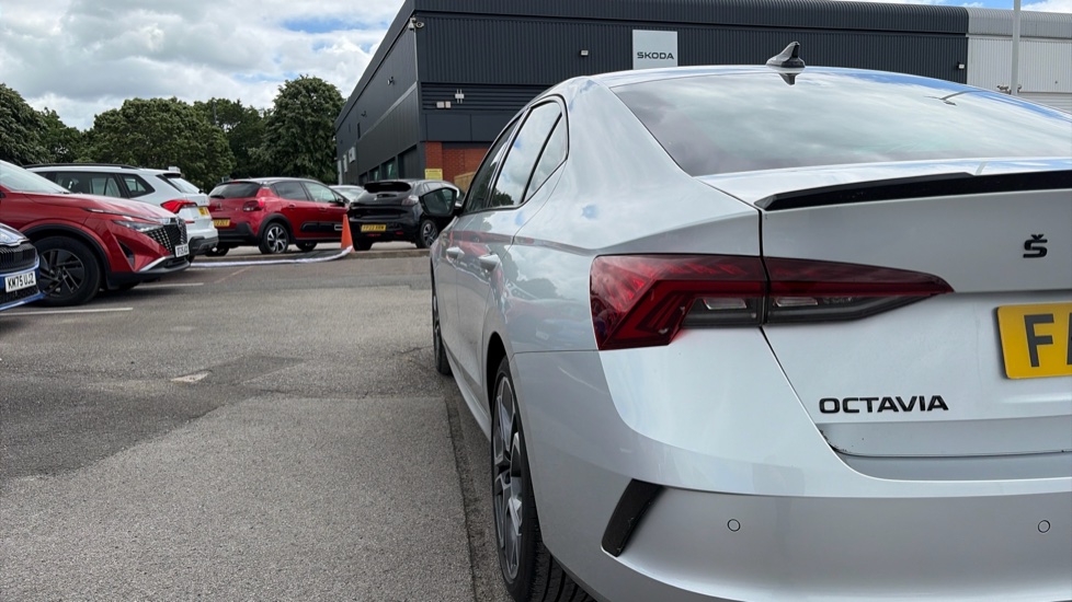 Skoda Octavia 2.0 TSI vRS 5dr DSG Petrol Hatchback - Image 22