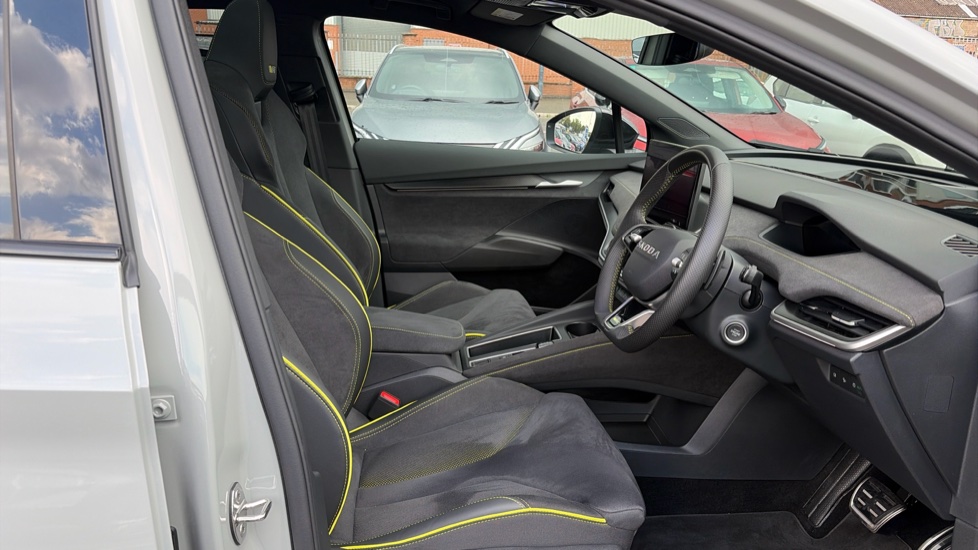 Skoda Enyaq 250kW vRS 84kWh 4x4 5dr Auto Electric Estate - Image 15