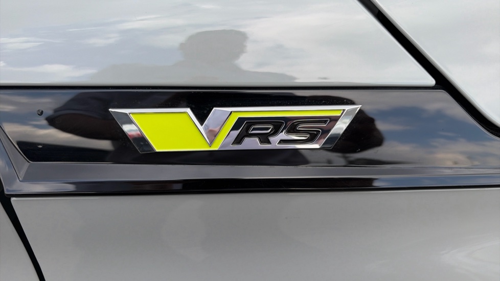 Skoda Enyaq 250kW vRS 84kWh 4x4 5dr Auto Electric Estate - Image 26