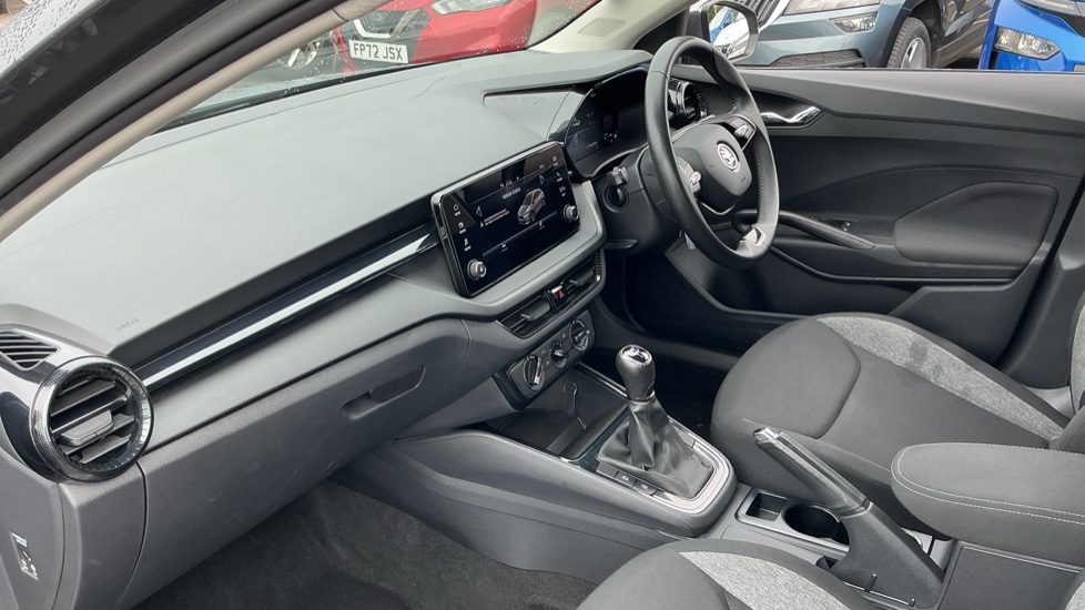 Skoda Fabia 1.0 MPI 80 SE Comfort 5dr Petrol Hatchback - Image 2