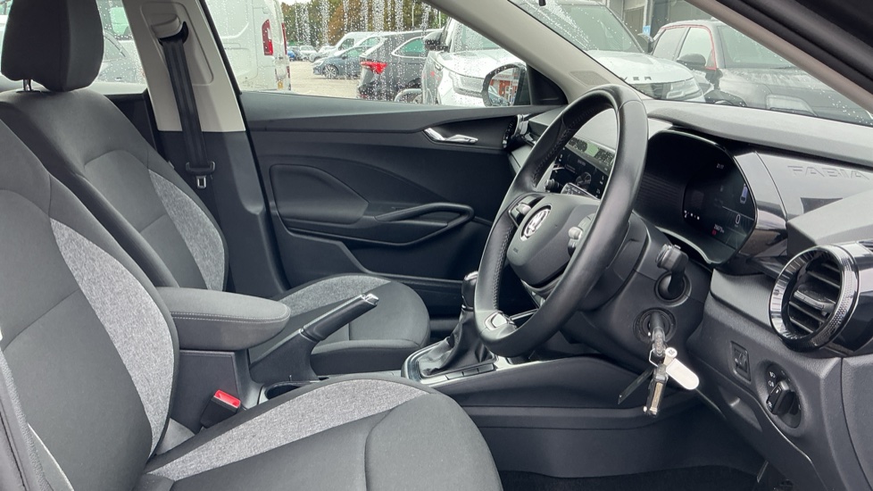 Skoda Fabia 1.0 MPI 80 SE Comfort 5dr Petrol Hatchback - Image 15