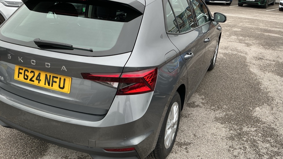 Skoda Fabia 1.0 MPI 80 SE Comfort 5dr Petrol Hatchback - Image 31