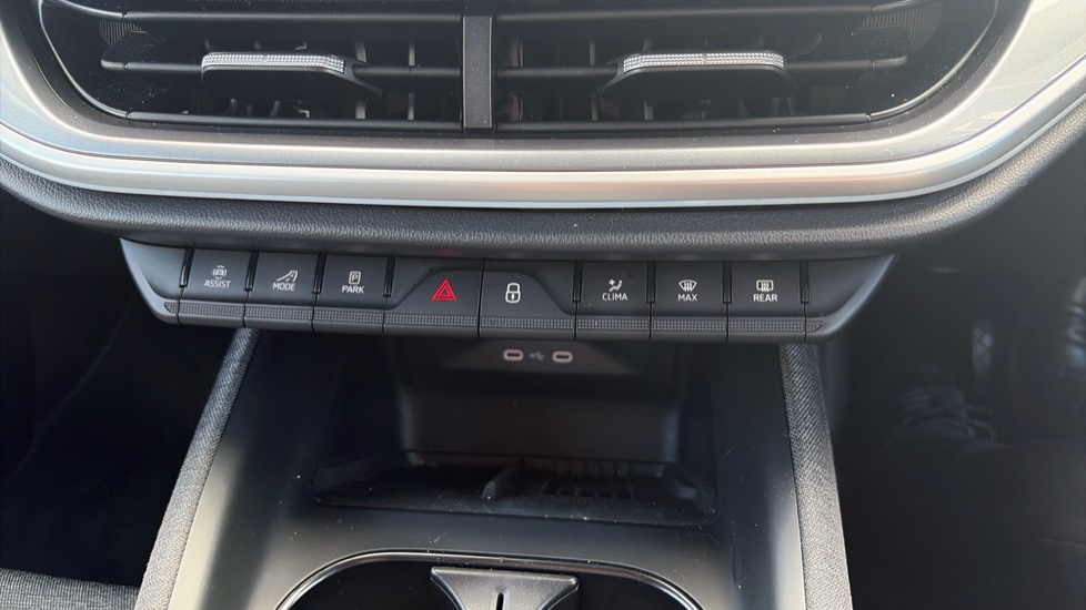 Skoda Elroq 210kW 85 Edition 82kWh 5dr Auto Electric Estate - Image 13