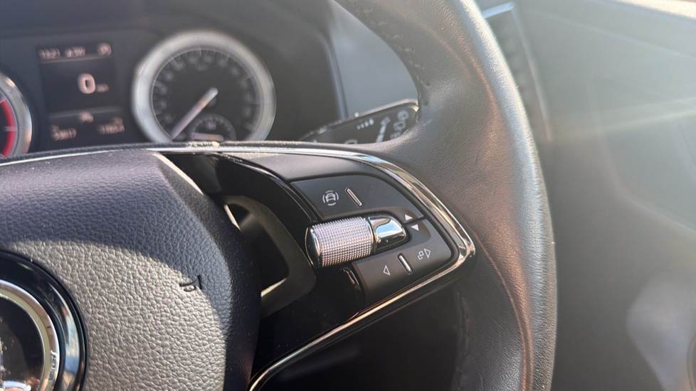 Skoda Karoq 1.5 TSI SE Drive 5dr Petrol Estate - Image 18