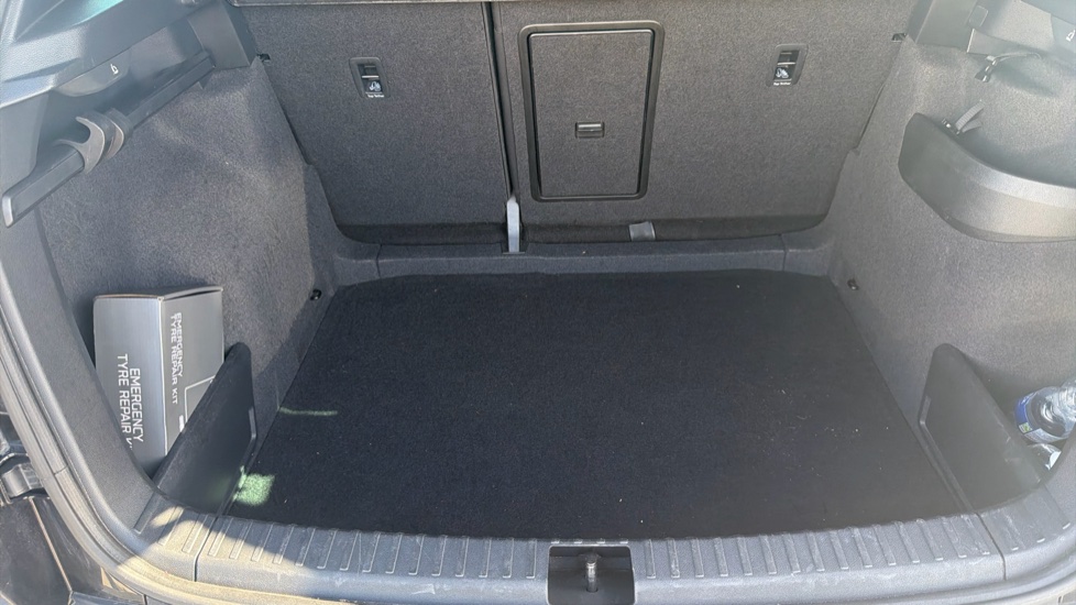 Skoda Karoq 1.5 TSI SE Drive 5dr Petrol Estate - Image 20
