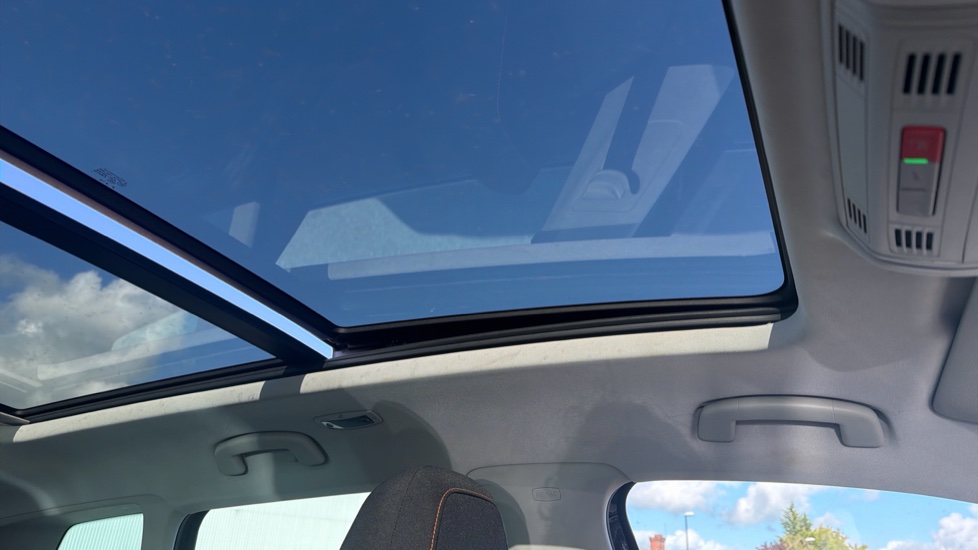 Skoda Karoq 1.5 TSI SE Drive 5dr Petrol Estate - Image 37