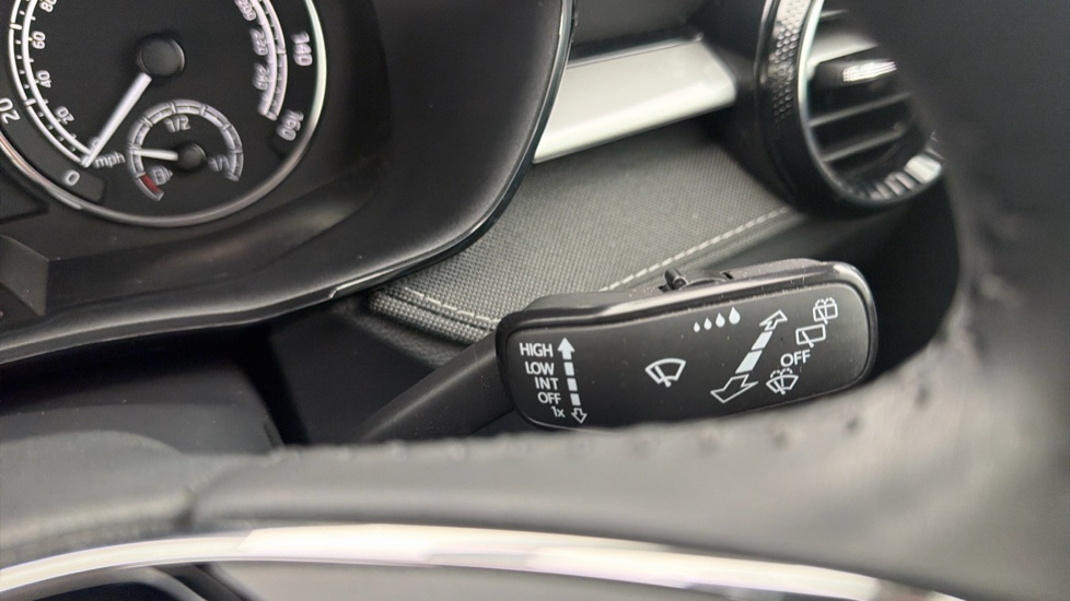 Skoda Fabia 1.0 TSI 110 SE L 5dr Petrol Hatchback - Image 32