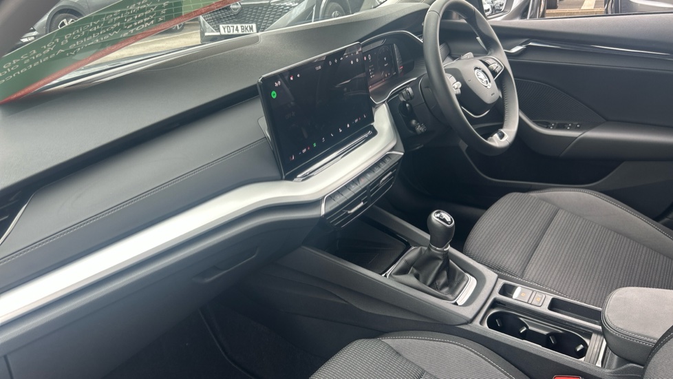 Skoda Octavia 1.5 TSI SE Technology 5dr Petrol Hatchback - Image 2