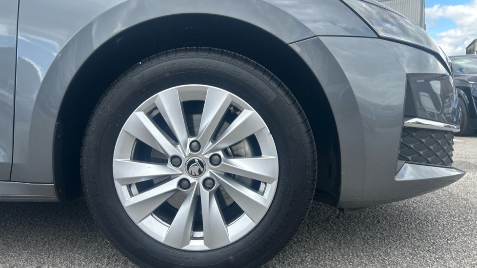 Skoda Octavia 1.5 TSI SE Technology 5dr Petrol Hatchback - Image 5