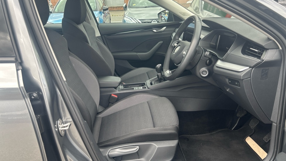 Skoda Octavia 1.5 TSI SE Technology 5dr Petrol Hatchback - Image 15