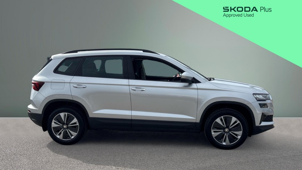 Skoda Karoq 1.0 TSI SE Drive 5dr Petrol Estate - Image 4