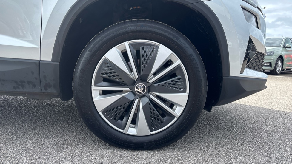 Skoda Karoq 1.0 TSI SE Drive 5dr Petrol Estate - Image 5