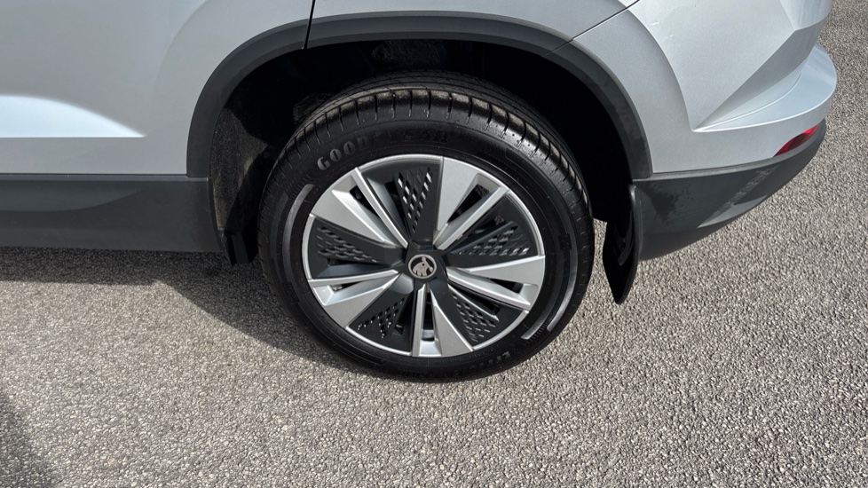 Skoda Karoq 1.0 TSI SE Drive 5dr Petrol Estate - Image 22